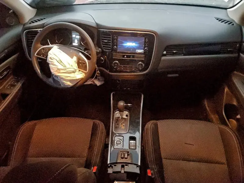 2019 MITSUBISHI OUTLANDER SE  