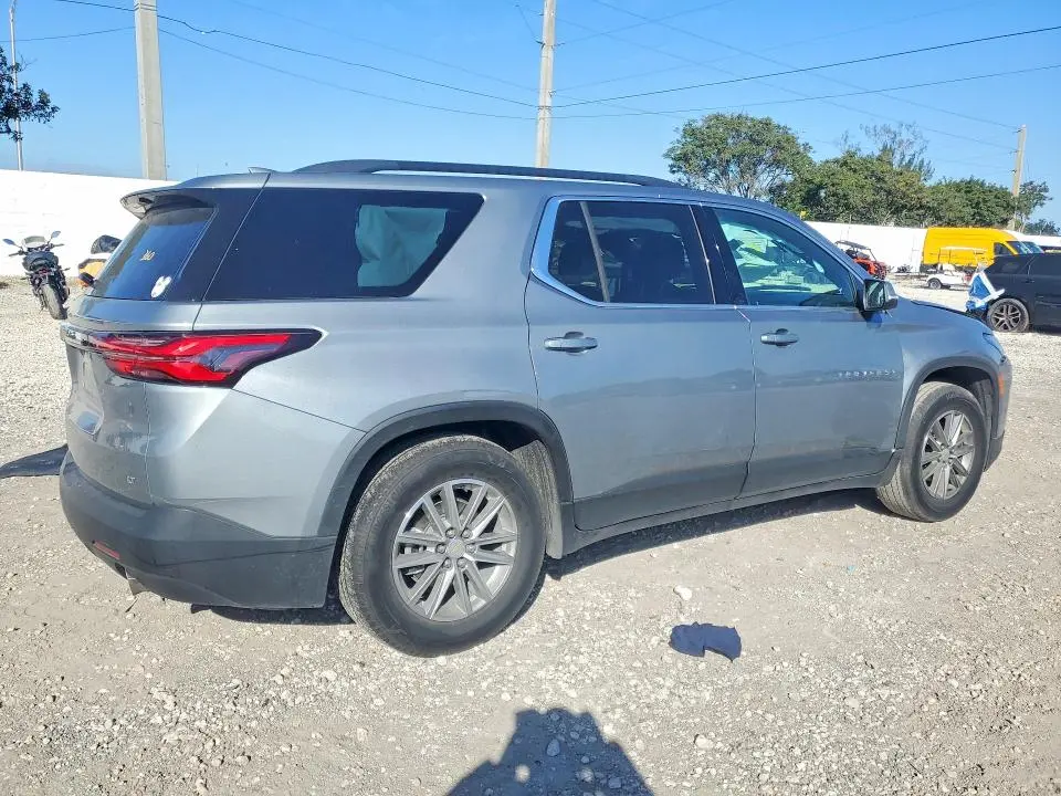 2023 CHEVROLET TRAVERSE LT  