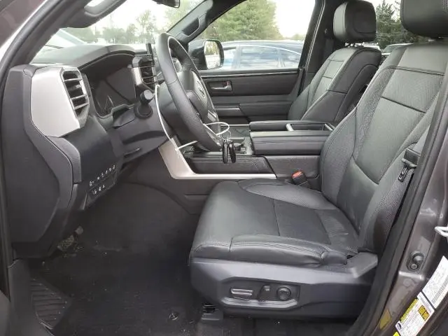 2025 TOYOTA TUNDRA CREWMAX SR  