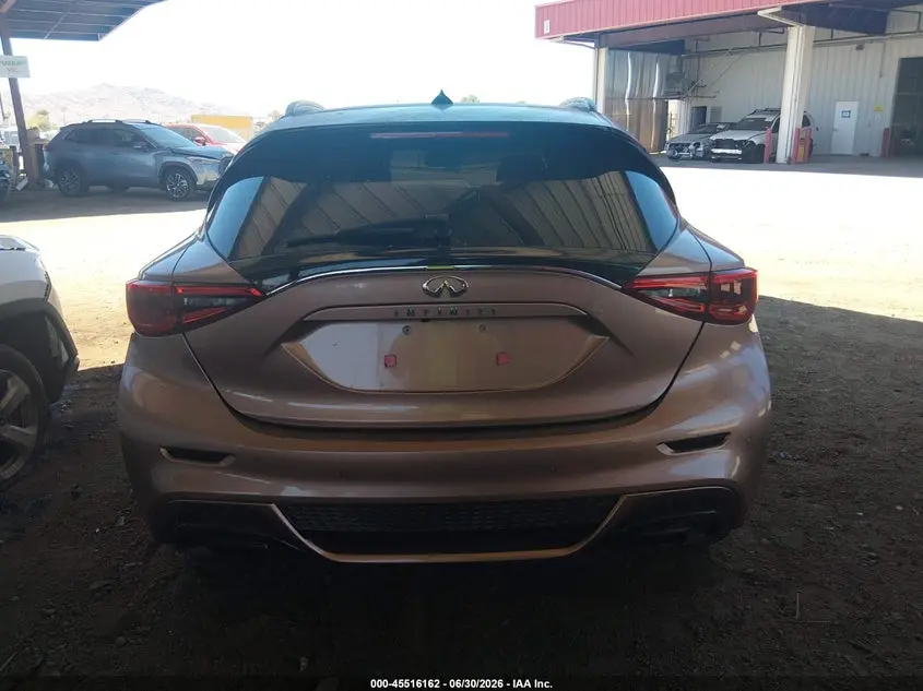 2017 INFINITI QX30 PREMIUM