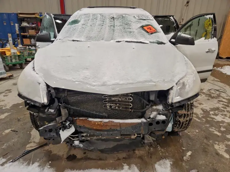 2010 CHEVROLET TRAVERSE LS  