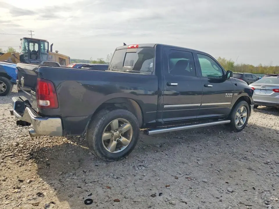 2015 RAM 1500 SLT  