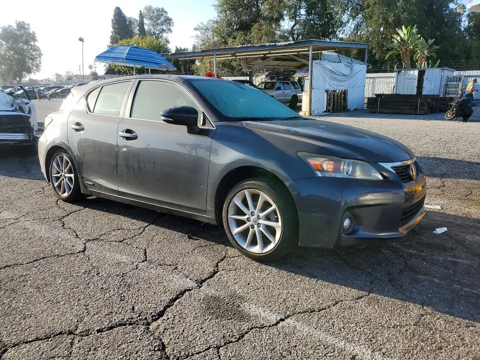 2011 LEXUS CT 200  