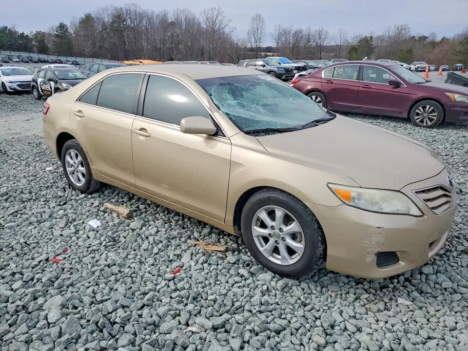 2011 TOYOTA CAMRY LE  