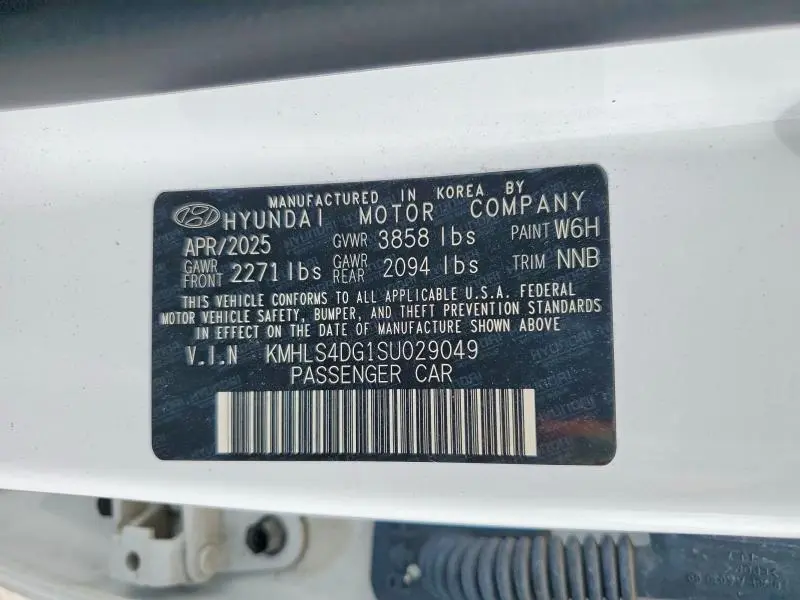 2025 HYUNDAI ELANTRA SEL  