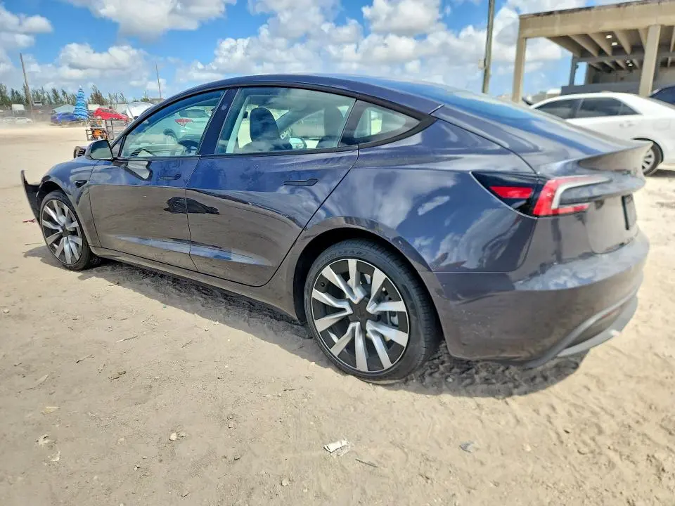 2025 TESLA MODEL 3   