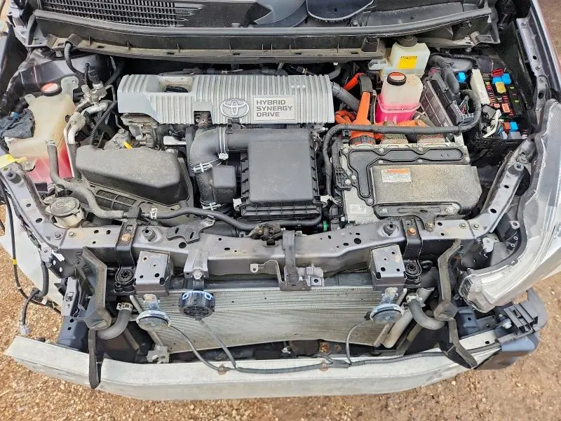 2015 TOYOTA PRIUS V FOUR  