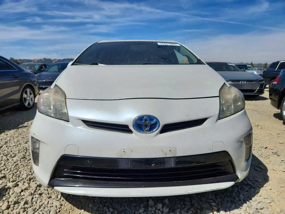 2014 TOYOTA PRIUS TWO  