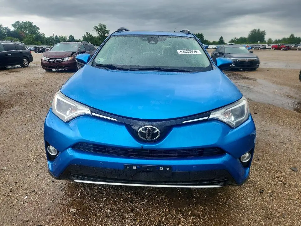 2018 TOYOTA RAV4 XLE  