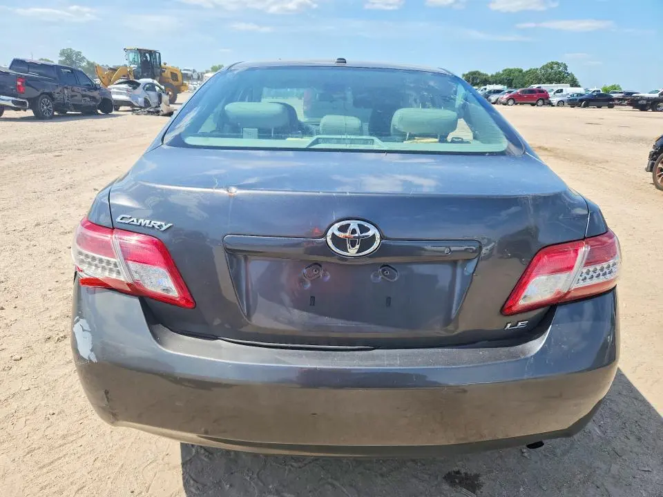 2011 TOYOTA CAMRY LE  