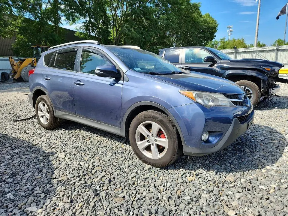 2013 TOYOTA RAV4 XLE  