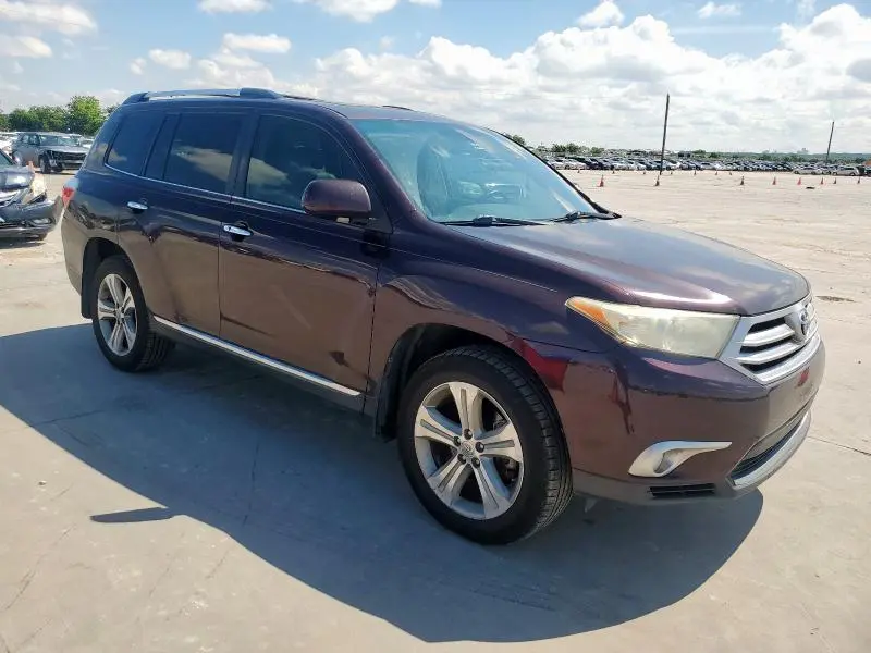 2013 TOYOTA HIGHLANDER LIMITED