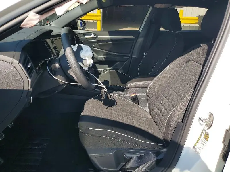 2023 VOLKSWAGEN JETTA SPORT  
