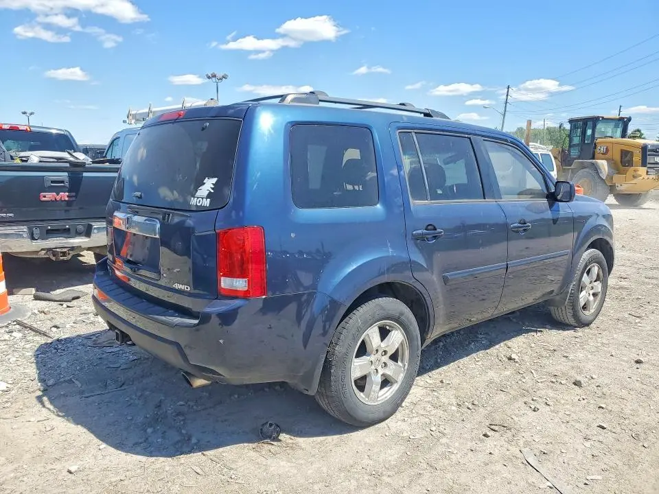 2011 HONDA PILOT EX  