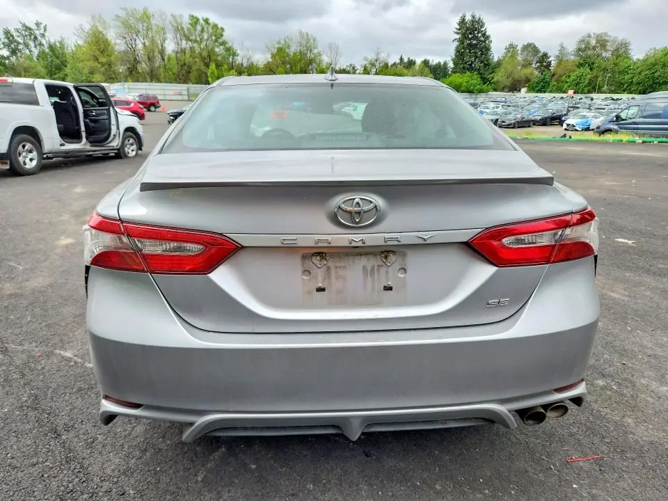 2019 TOYOTA CAMRY SE  