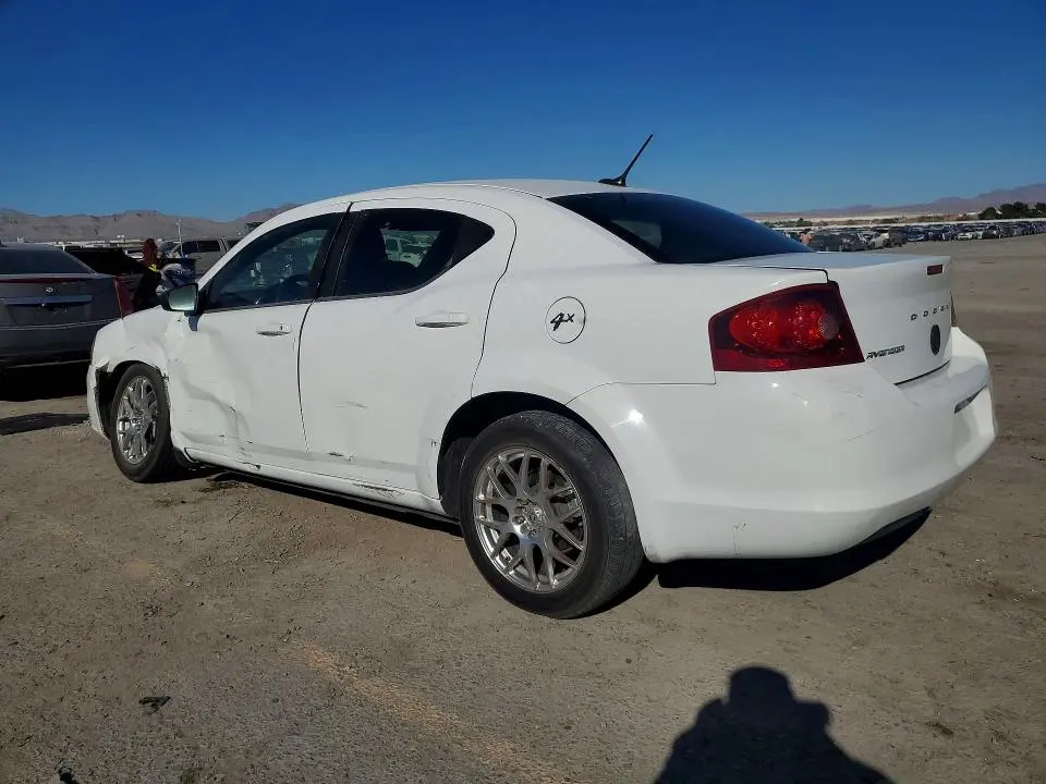 2013 DODGE AVENGER SE  