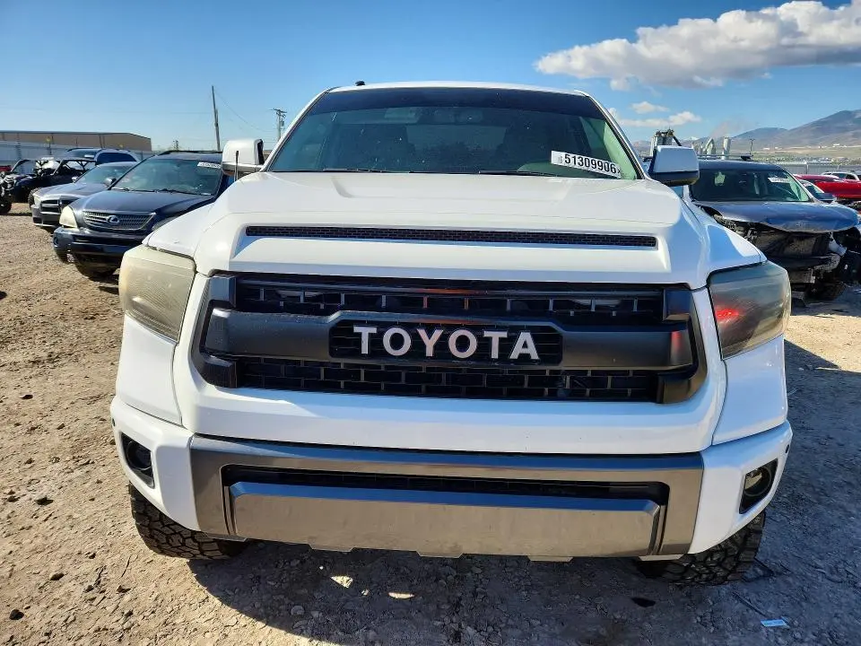 2017 TOYOTA TUNDRA CREWMAX LIMITED  