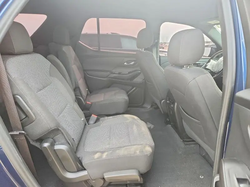 2023 CHEVROLET TRAVERSE LT  