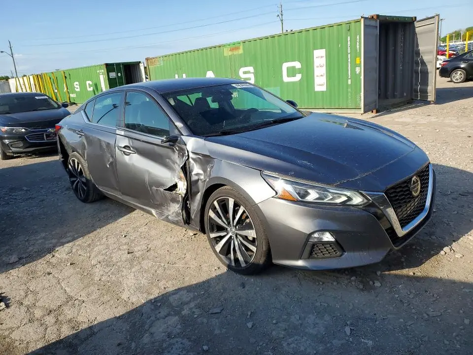 2021 NISSAN ALTIMA SR  