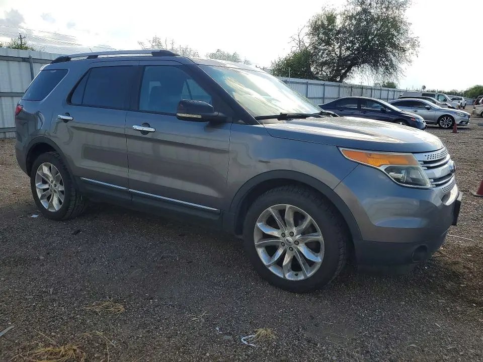 2013 FORD EXPLORER XLT  