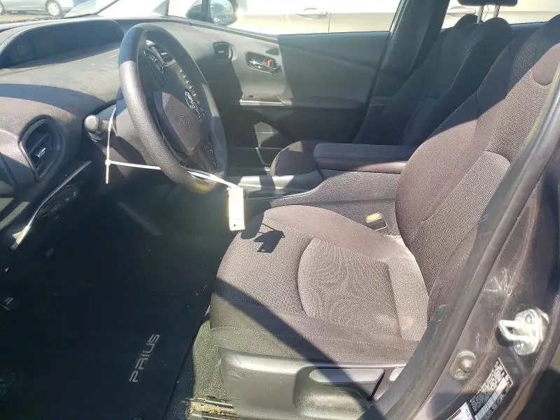 2021 TOYOTA PRIUS LE  