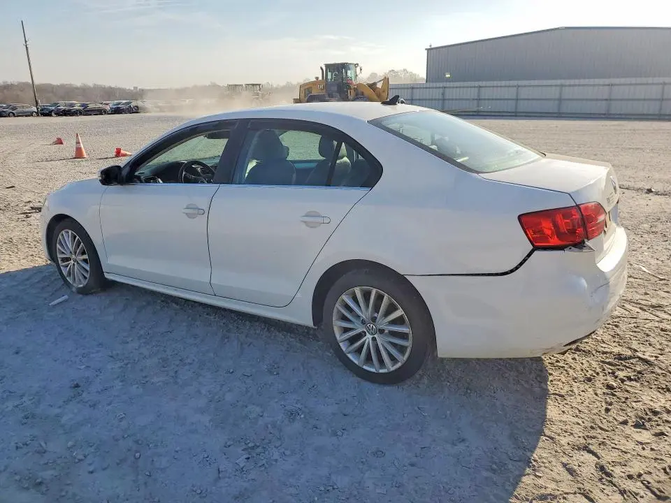 2011 VOLKSWAGEN JETTA SEL  