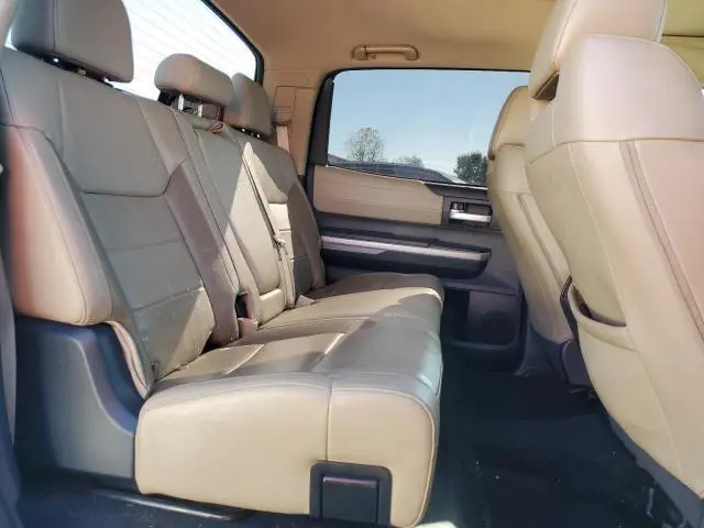 2018 TOYOTA TUNDRA CREWMAX LIMITED  