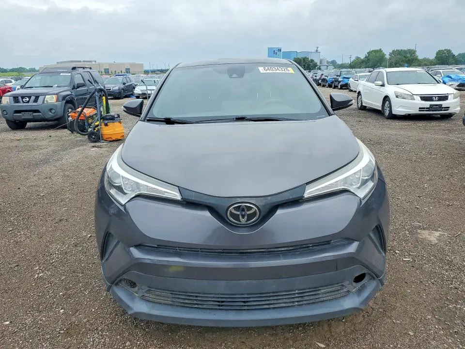 2019 TOYOTA C-HR LE  