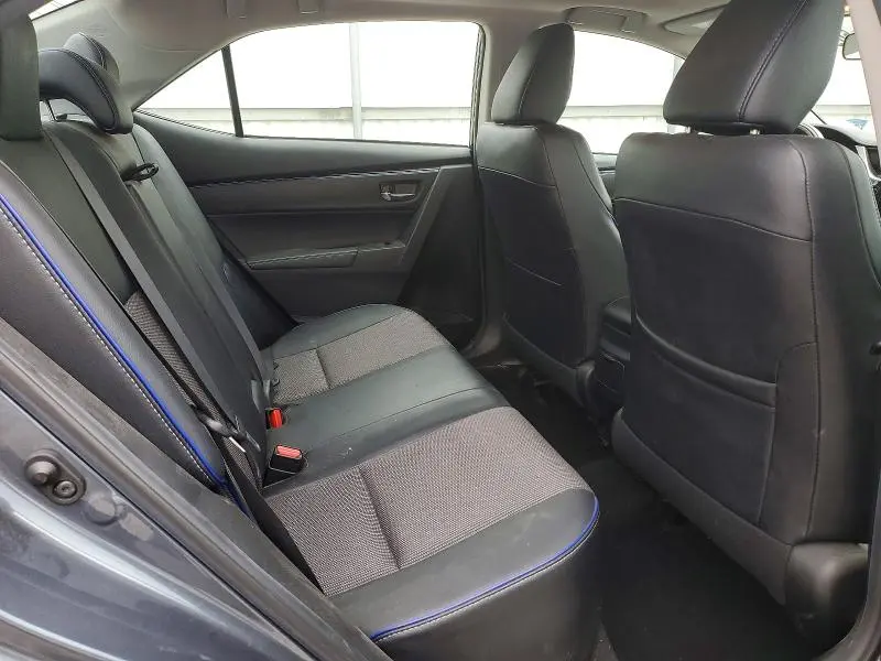 2017 TOYOTA COROLLA SE  