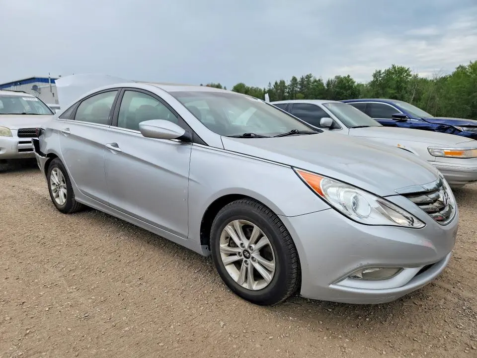 2012 HYUNDAI SONATA GLS  