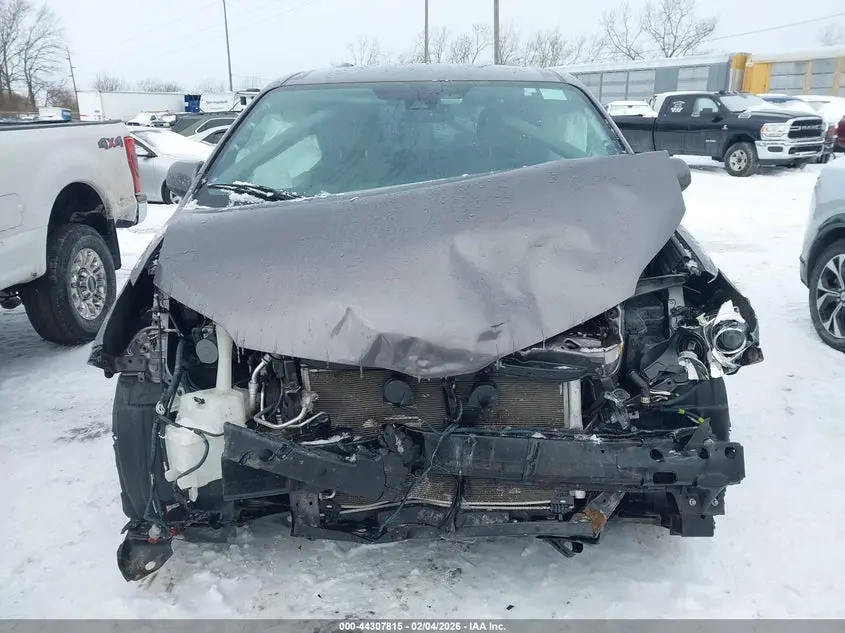 2019 TOYOTA SIENNA LE 8 PASSENGER