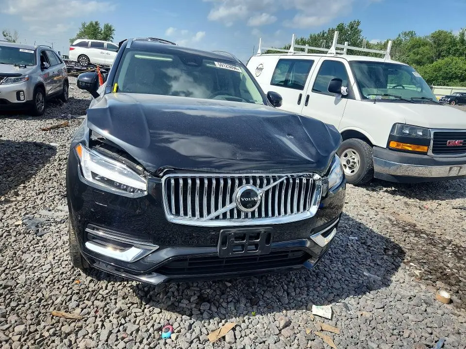 2023 VOLVO XC90 PLUS  