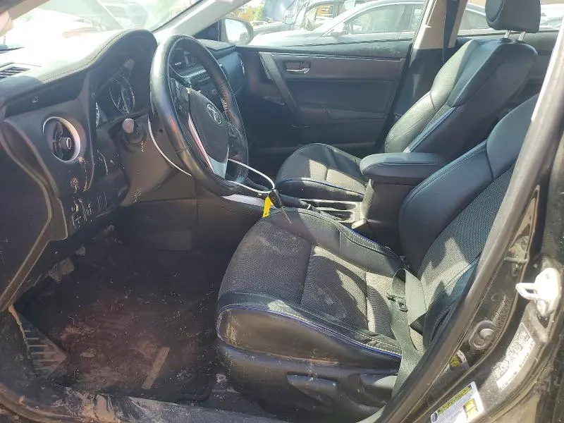 2017 TOYOTA COROLLA SE  