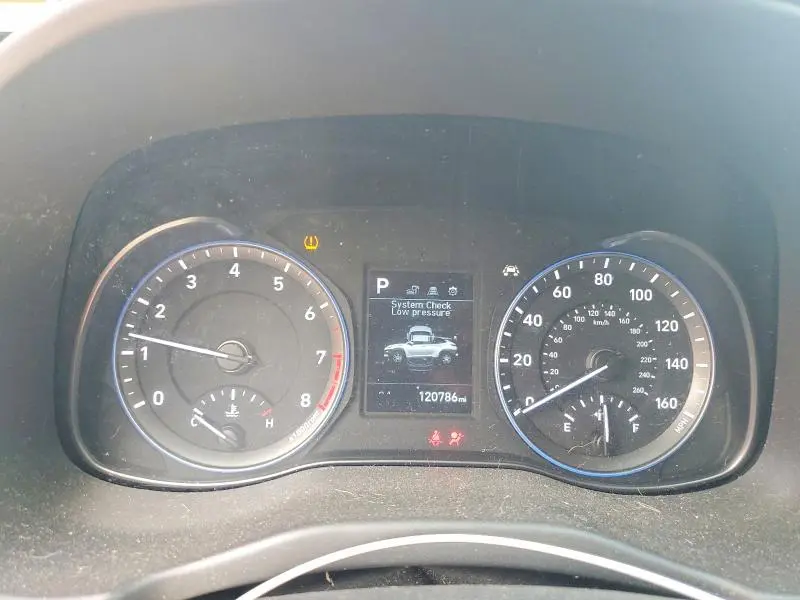 2019 HYUNDAI KONA SE  