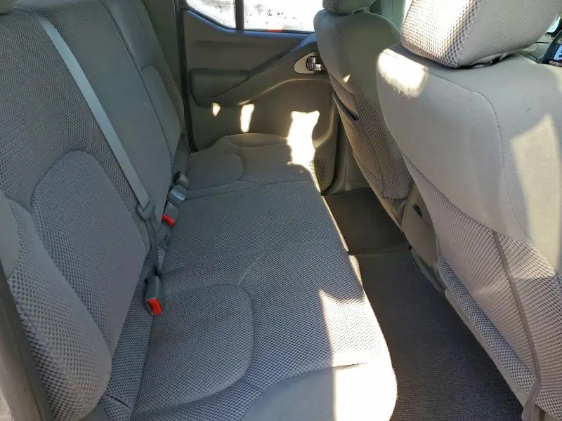 2017 NISSAN FRONTIER S  