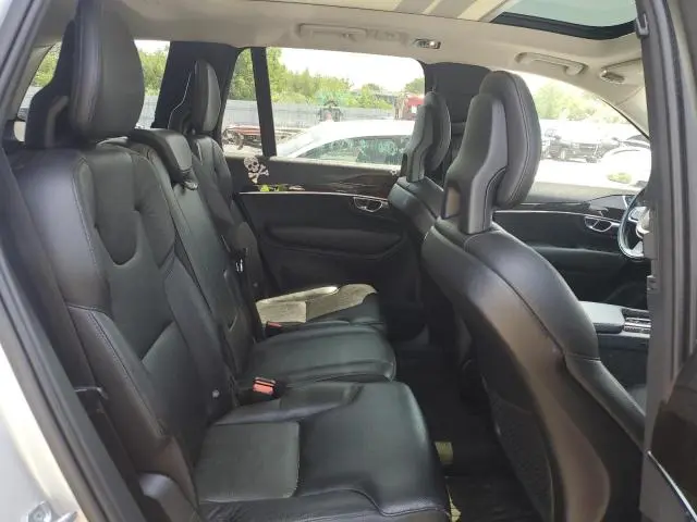 2016 VOLVO XC90 T6  