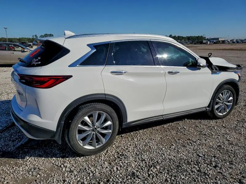 2022 INFINITI QX50 LUXE  