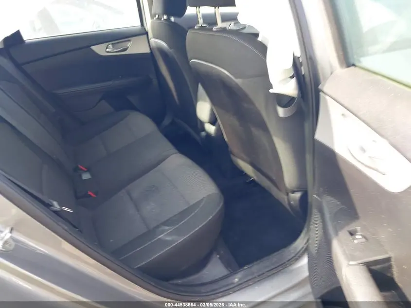2022 KIA FORTE LXS