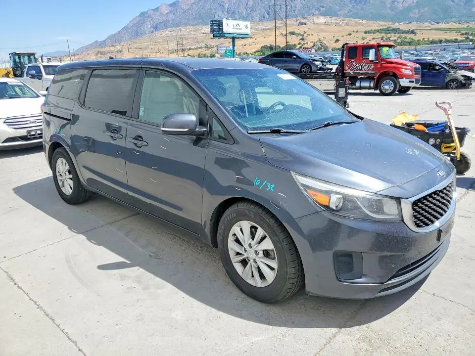 2017 KIA SEDONA LX  