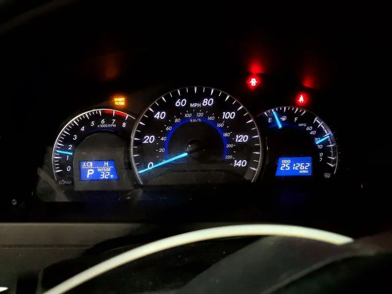 2012 TOYOTA CAMRY XLE  