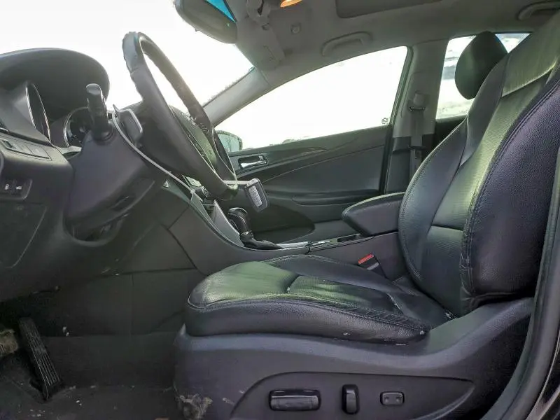 2013 HYUNDAI SONATA SE  