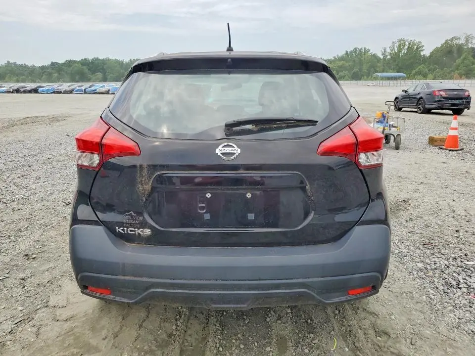 2019 NISSAN KICKS S  
