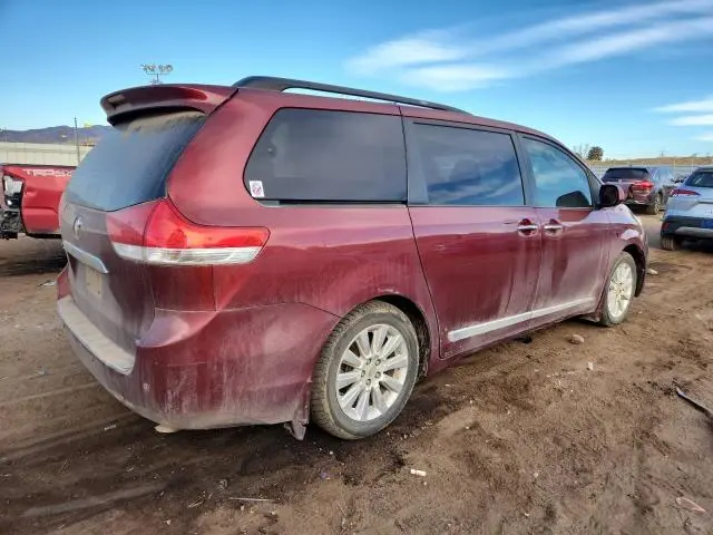 2012 TOYOTA SIENNA XLE  