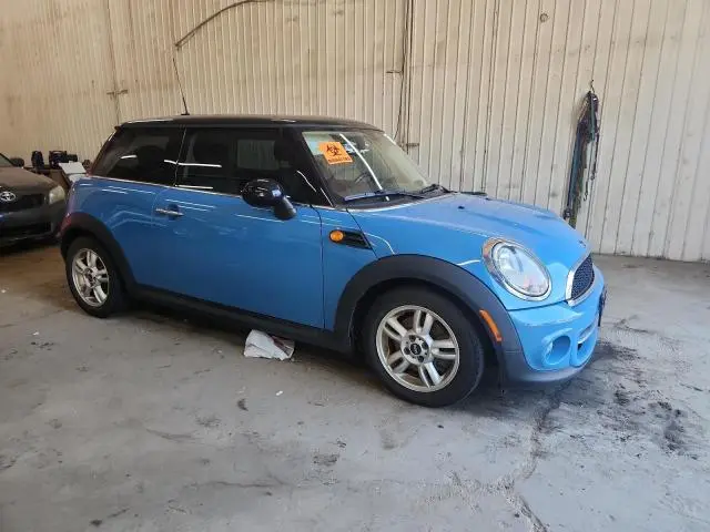2013 MINI COOPER   