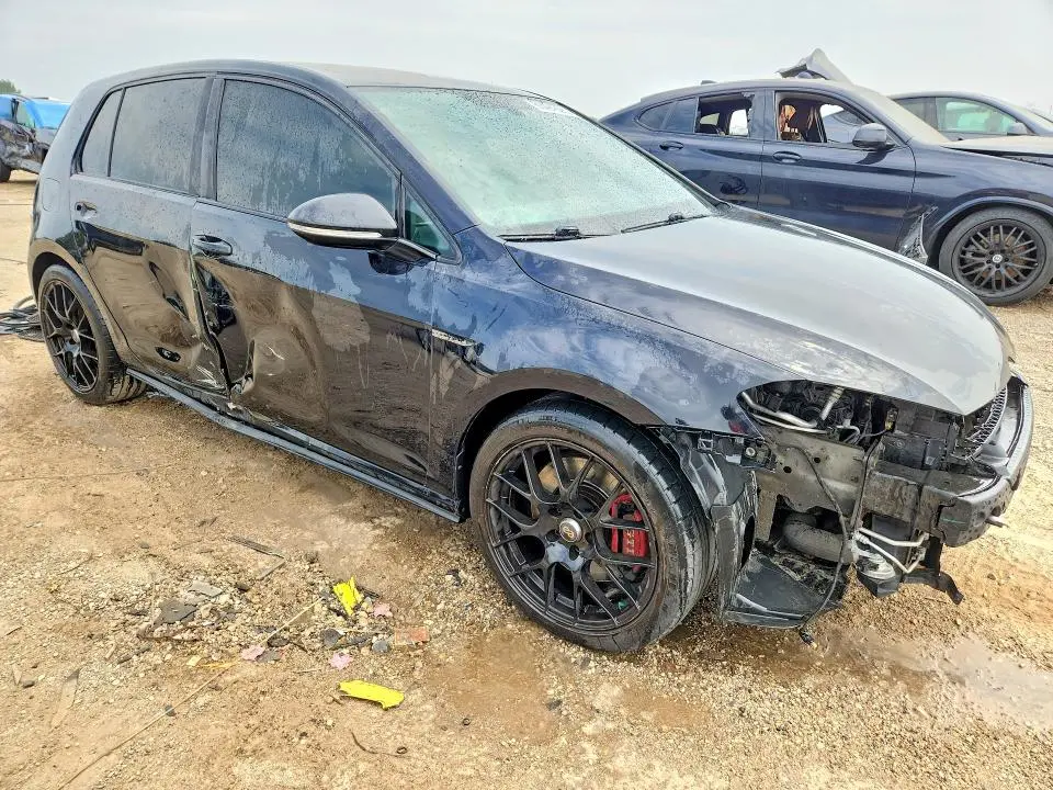 2017 VOLKSWAGEN GTI S/SE  