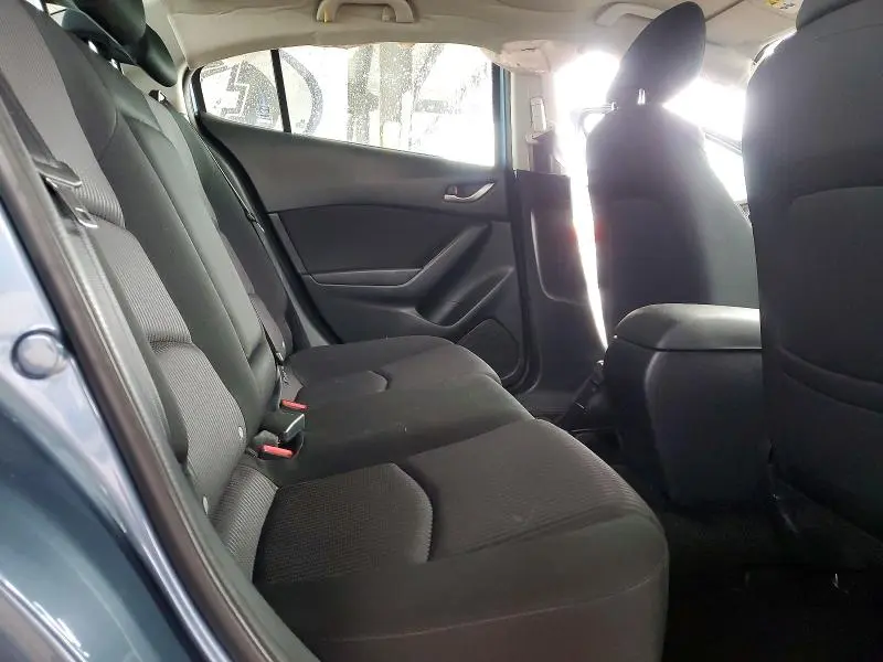 2015 MAZDA 3 TOURING  