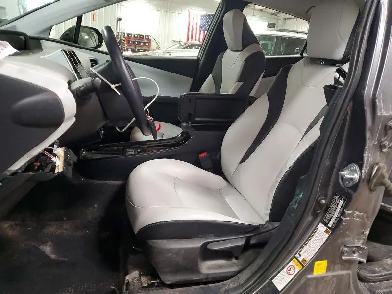 2020 TOYOTA PRIUS XLE AWD-E  