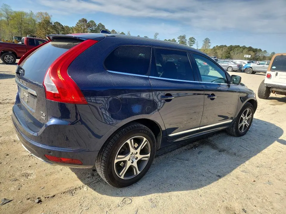 2015 VOLVO XC60 T6 PREMIER  