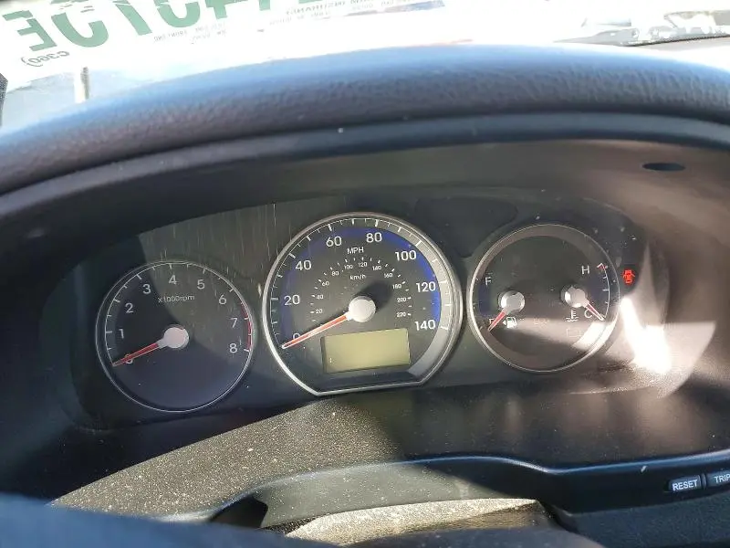 2012 HYUNDAI SANTA FE GLS  