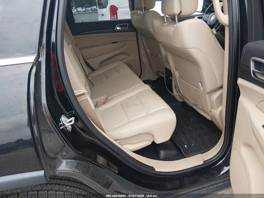 2019 JEEP GRAND CHEROKEE LAREDO E 4X4